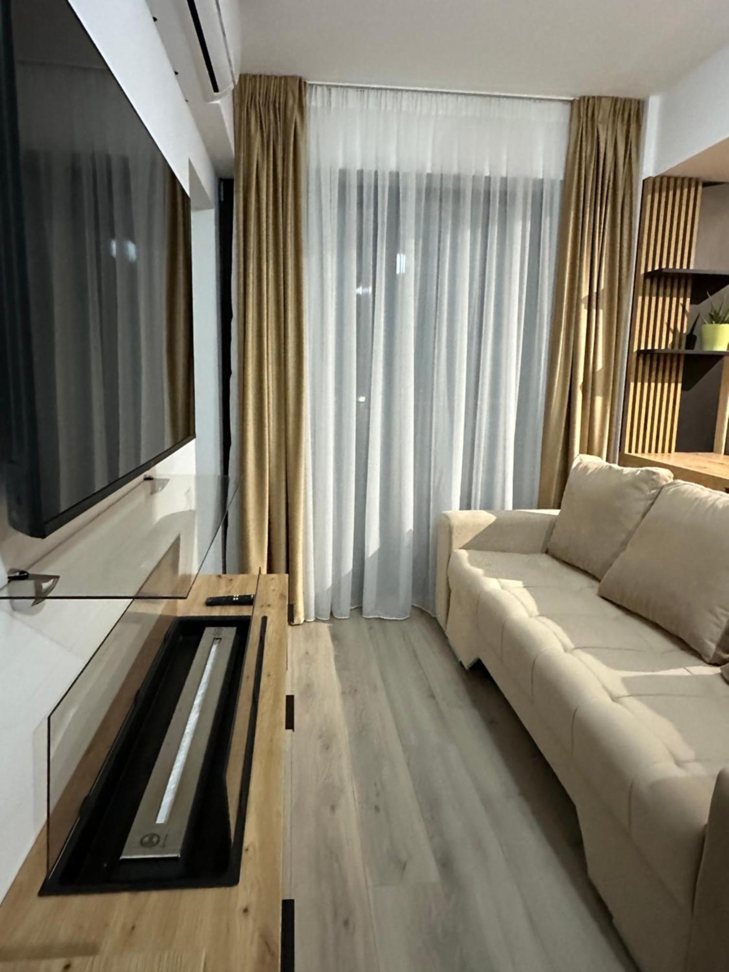 Q Business Apartment Temešvár Exteriér fotografie